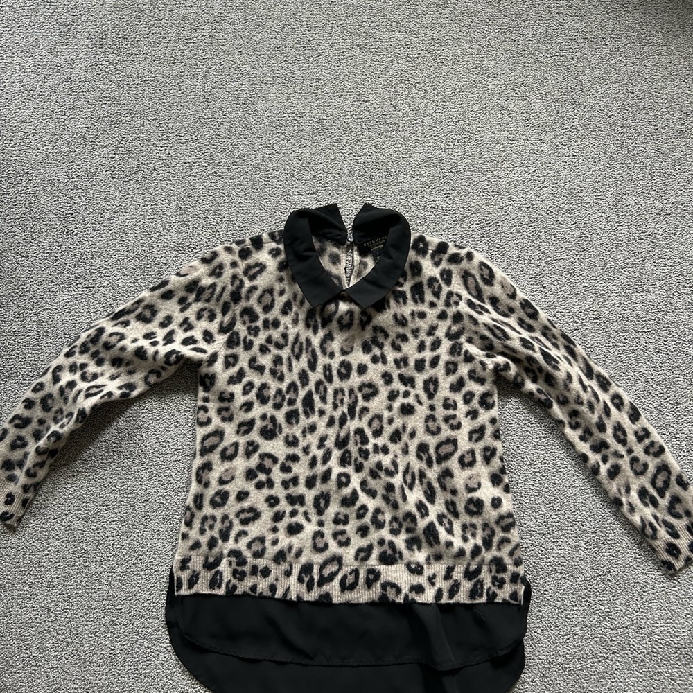 Leopard Print Sweater with Black Collar
